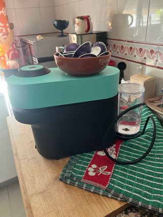 Cafetera Nespresso Vertuo Azul