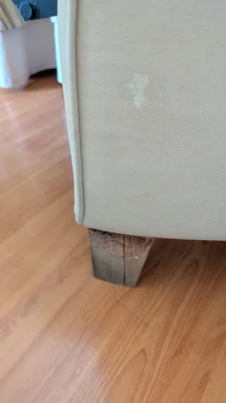 Dos butacas reclinables tela beige y multicolor