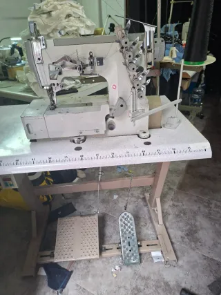 2Máquinas coser industrial recubridora y remallado