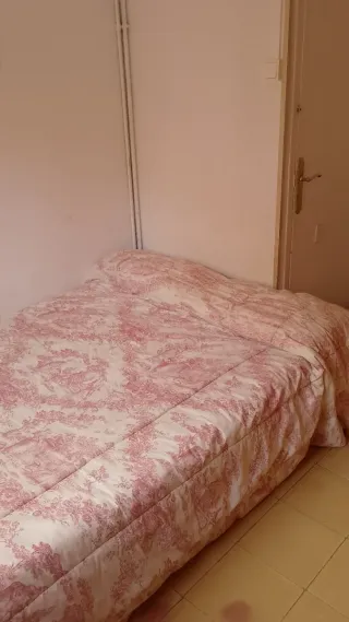 Alquiler habitación a mujer abril y mayo Girona