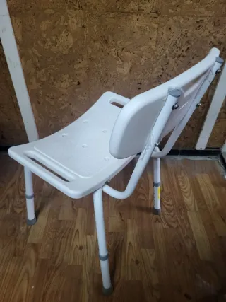 Silla de ducha blanca