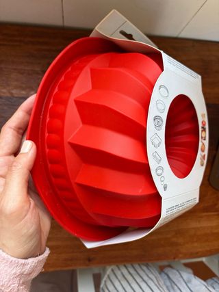 Molde Lékué silicona rojo 22cm, sin estrenar