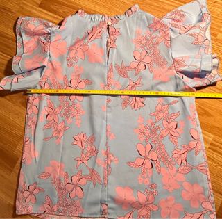 Blusa floral manga mariposa azul y rosa talla 42