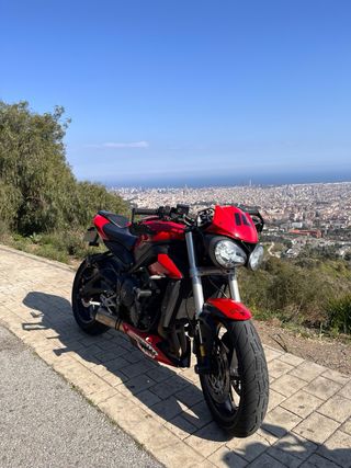 Triumph Street Triple 660 S Roja 2018/2019
