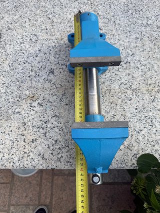 Tornillo mordaza Acesa
