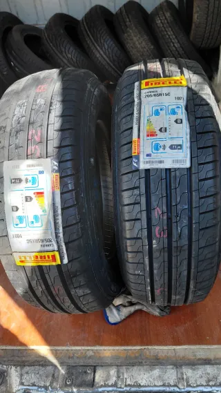 Neumático Pirelli Carrier 205/65R15C 102T