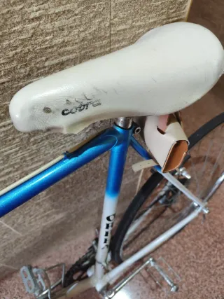 Bicicleta Orbea Clásica Azul y Blanca