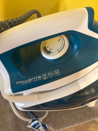 Plancha de vapor Rowenta + Bata