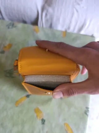 Bolso nuevo y pequeño amarillo Ale-hop