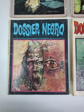 Cómics Dossier Negro. PRECIO POR UNIDAD: 5 €