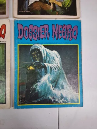 Cómics Dossier Negro. PRECIO POR UNIDAD: 5 €