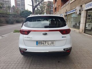 Kia Sportage 1.6 MHEV Business DCT 100kW (136CV 4X4)