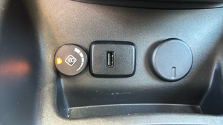 Opel Corsa 1.4 Business 66 kW (90 CV)