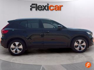 Volvo XC40 2.0 B3 G Momentum Pro Auto