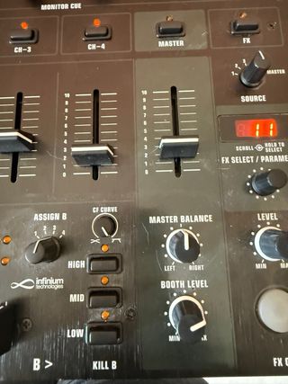Mezclador Behringer DJX900 USB