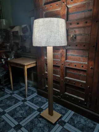 Lámpara de pie Nueva