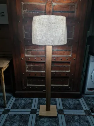 Lámpara de pie Nueva