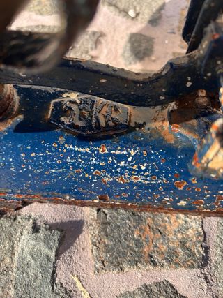 Báscula antigua de metal