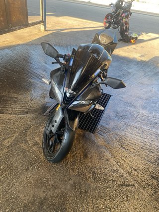 Yamaha YZF125R Negra 2016