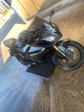 Yamaha YZF125R Negra 2016