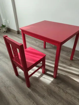 Mesa y Silla Infantil IKEA Roja