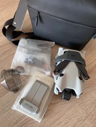 DJI Mini 4 Pro + RC-N3 + Borsa