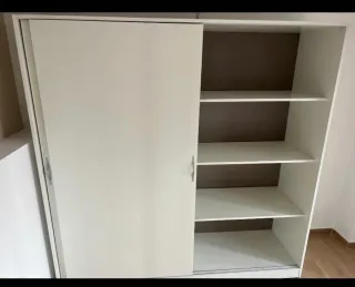 Armario puertas correderas blanco y madera