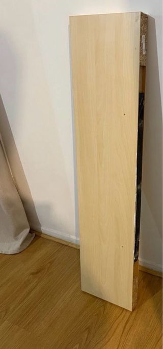 Estante de madera beige