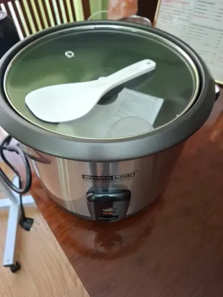 Olla Eléctrica SWISS LINE SW-22RC 2.2L