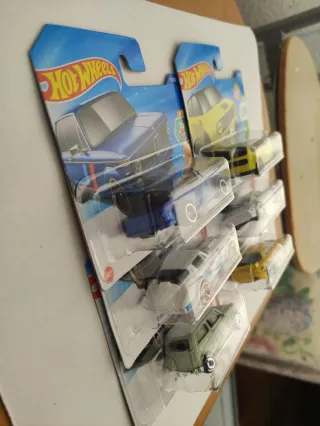 Lote 6 Hot Wheels: BMW, Corvette, Austin, Honda...