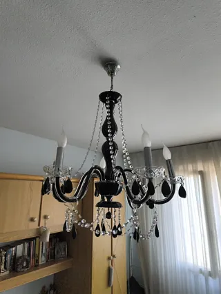 Lámpara de cristal de roca negra