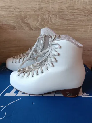 Scarpe da pattinaggio artistico Risport Venus