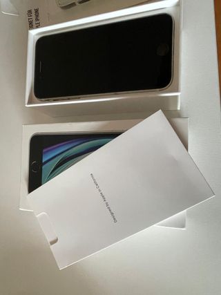 iPhone SE 2020 Blanco 64GB con caja y accesorios!!