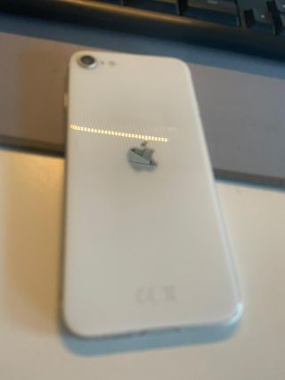 iPhone SE 2020 Blanco 64GB con caja y accesorios!!