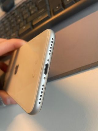 iPhone SE 2020 Blanco 64GB con caja y accesorios!!