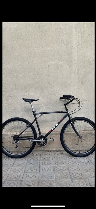 Bicicleta GT Commuter gris talle L
