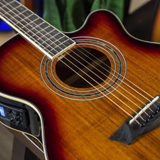 Guitarra Electroacústica Washburn Koa Burst