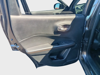 SIN ENTRADA! Jeep Compass SÓLO 46000KM LIMITED