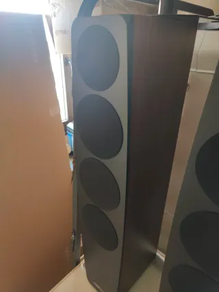 Altavoz Jamo C97 nogal. Leer una unidad