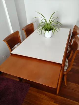 Mesa y 4 Sillas Madera Maciza
