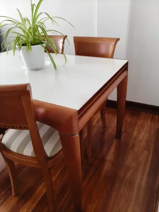 Mesa y 4 Sillas Madera Maciza