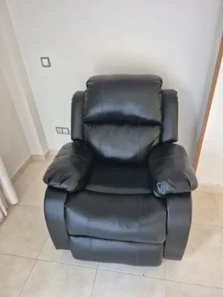 Sillón de piel negro