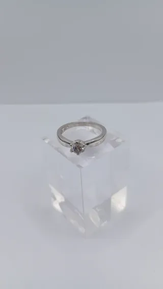 Sortija de plata.