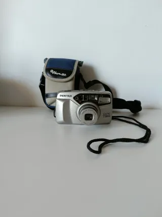 Cámara Pentax Espio 738G con funda y pila