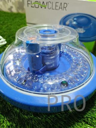 Bestway 58493 - Fuente Flotante Flowclear LED para