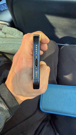 iPhone 15 Pro Azul Marino unico dueño y en caja