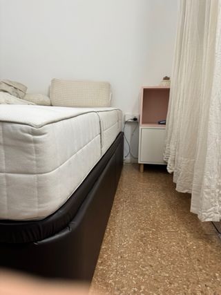 Armario PAX, mueble TV BESTA, cama canapé