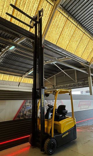 CARRETILLA ELEVADORA ELECTRICA SEGUNDA MANO 1600KG