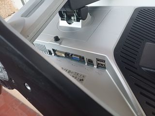 Monitor Dell 34X27,5cm