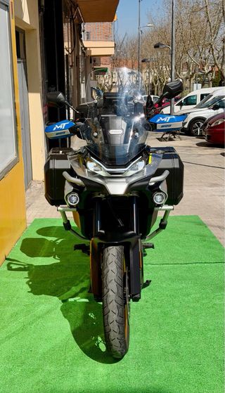 CF Moto MT 800 S 8.000Kms